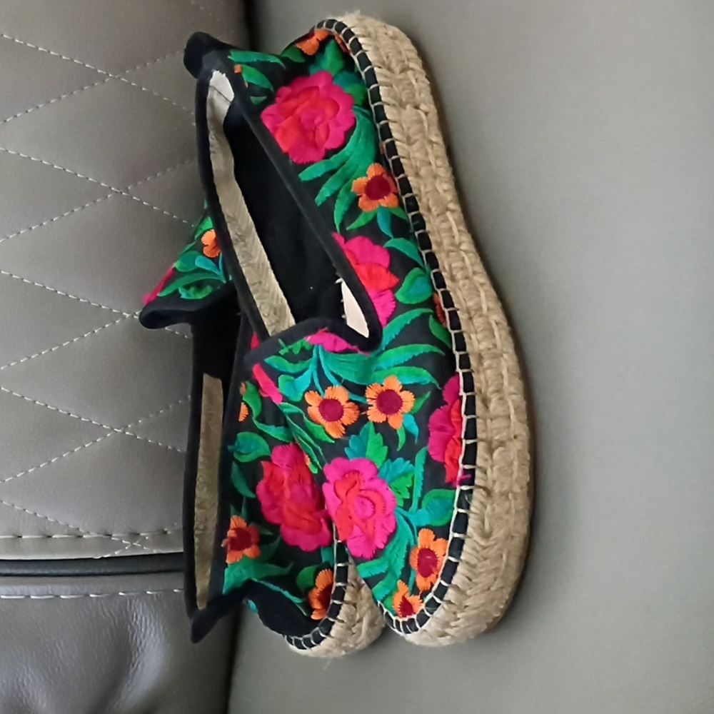 Ateliers Floral Embroidered Espadrille Shoes